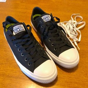 Converse Chuck Taylor II Low Top - Black/White - 9.5M/11.5W